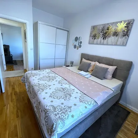 Pleasure Lux Bg Belgrade